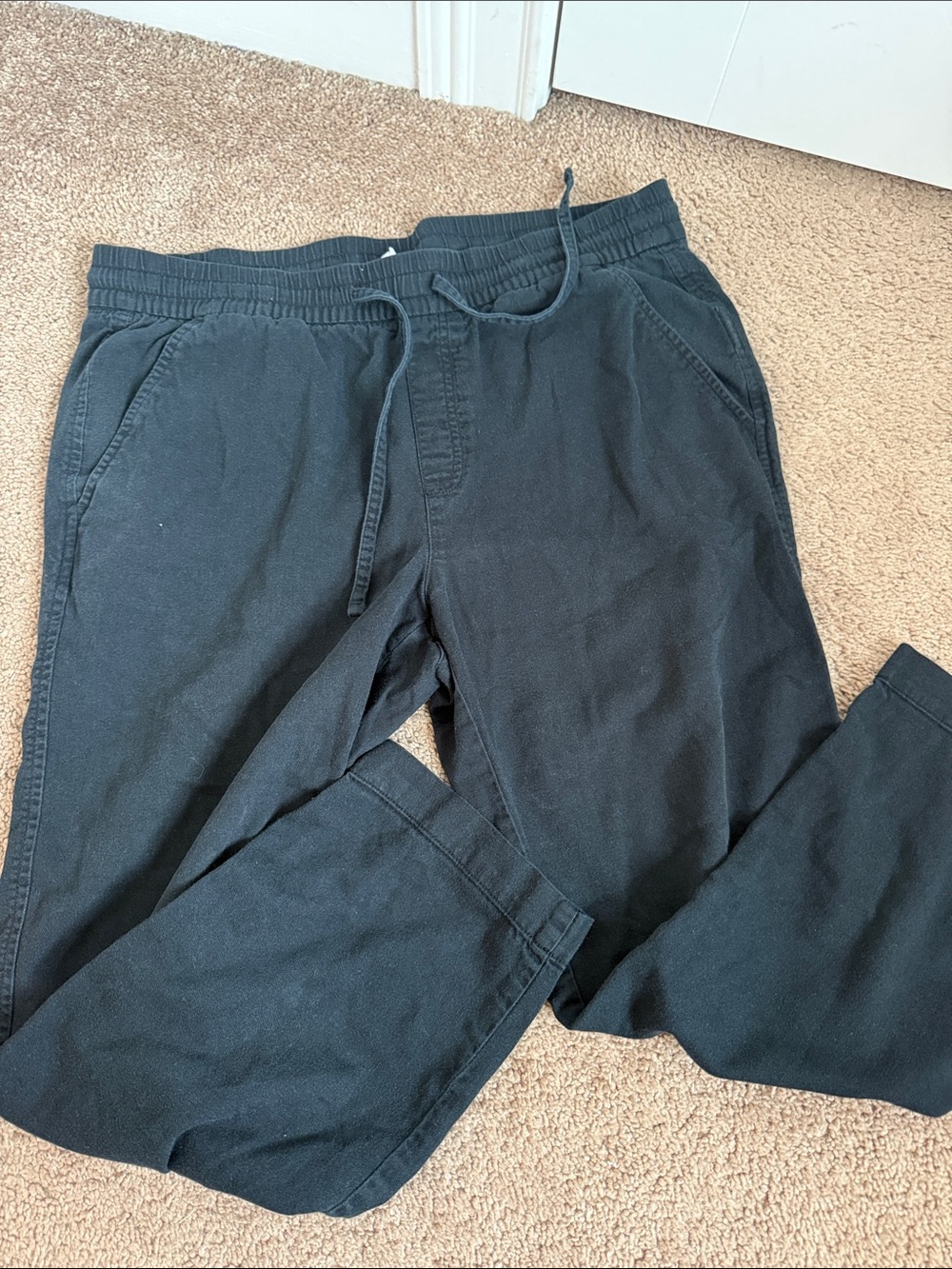 GAP Women’s Black Drawstring Joggers